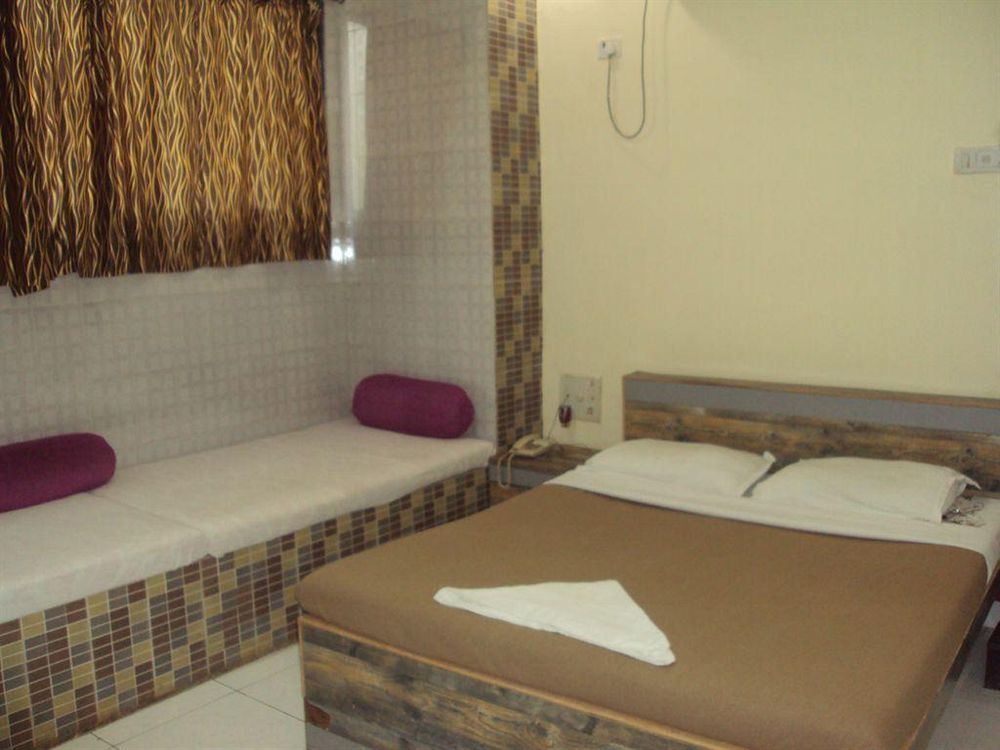 Hotel Sea Sands Мумбаи Экстерьер фото