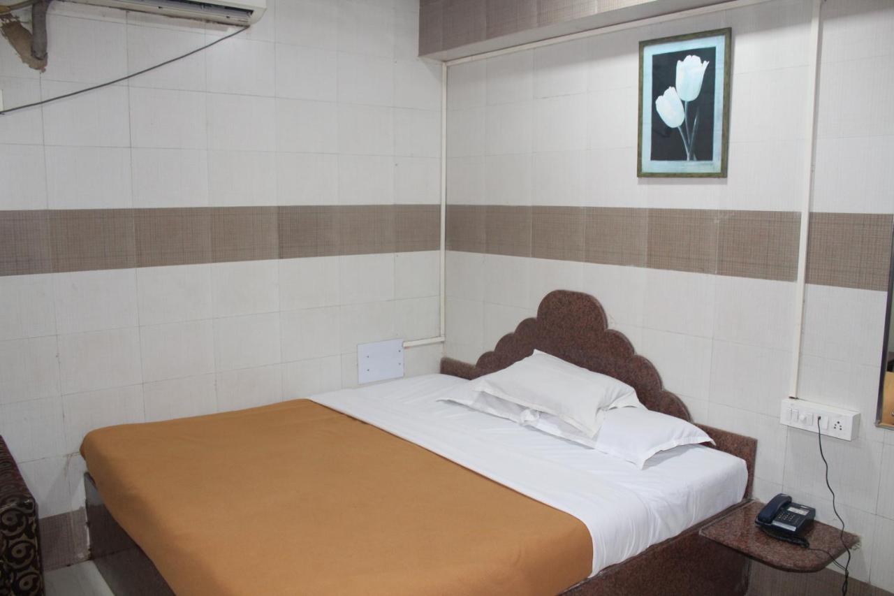 Hotel Sea Sands Мумбаи Экстерьер фото